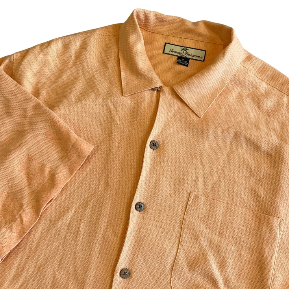 Tommy Bahama Mens Medium 100% Silk Pineapple Embroidered Camp Shirt Orange Peach
